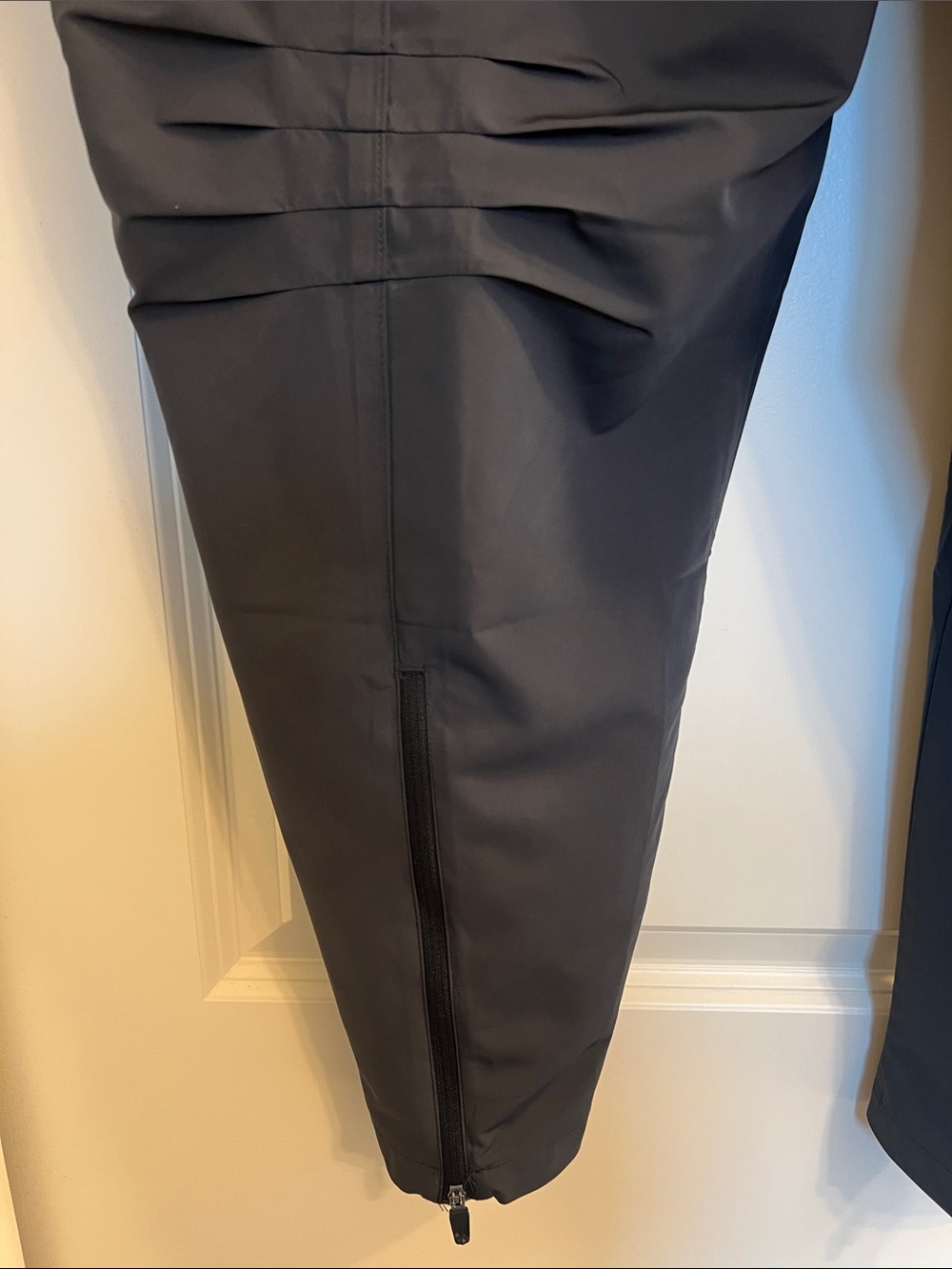 Nike Men’s Black Cargo Tech Pants - Picture 6 of 12